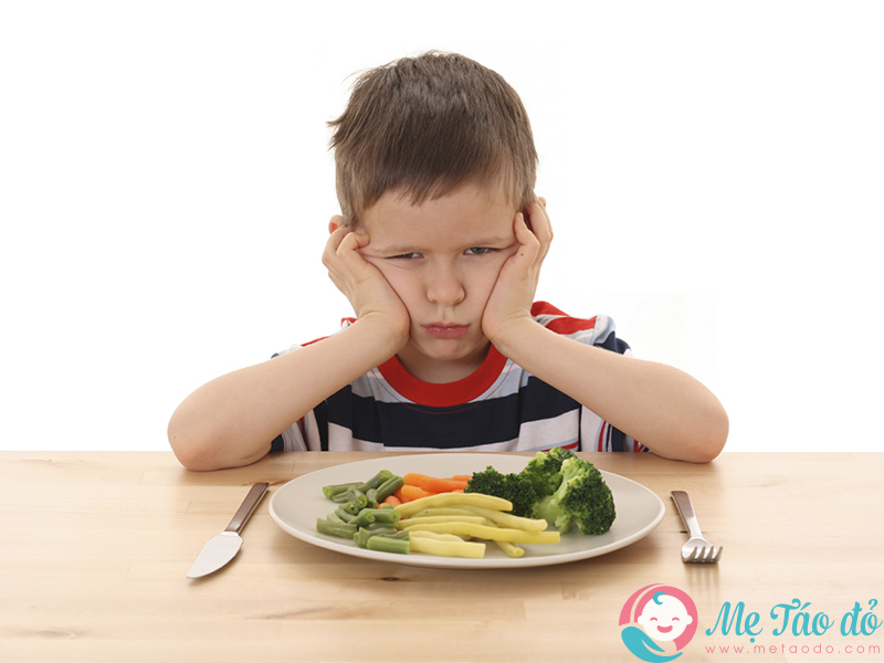 Dấu hiệu trẻ suy dinh dưỡng là trẻ biếng ăn, ăn ít