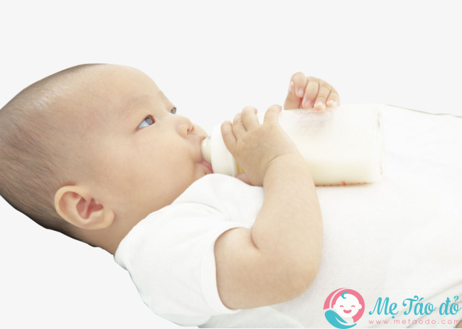 Trẻ bị táo bón nên uống sữa gì là tốt nhất?