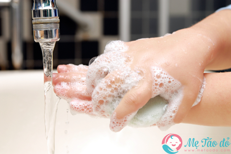 rửa tay bằng xà phòng để phòng ngừa virus corona