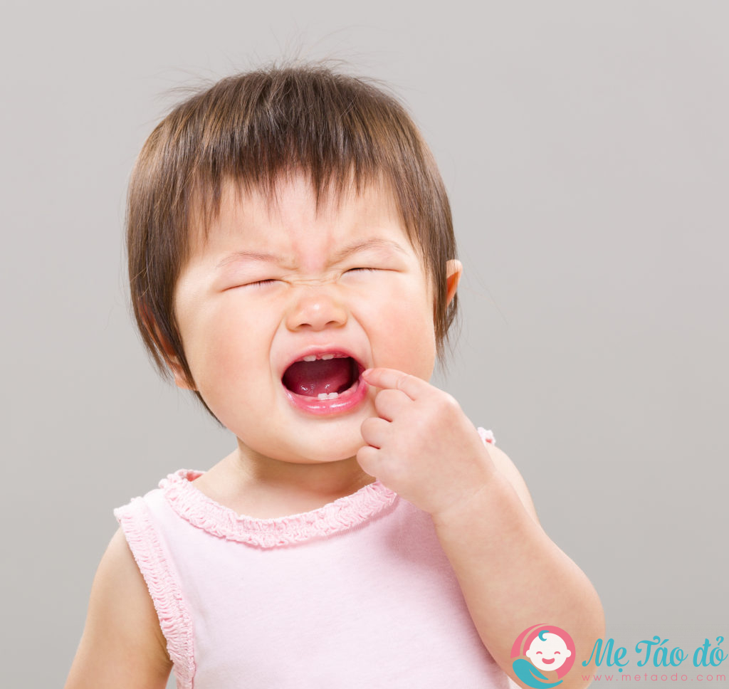 trẻ sinh non chậm mọc răng
